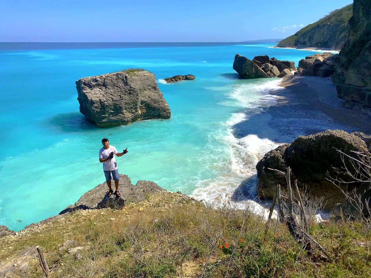 Blue Sky, Clouds and Sea Story. That’s Nualunat Beach